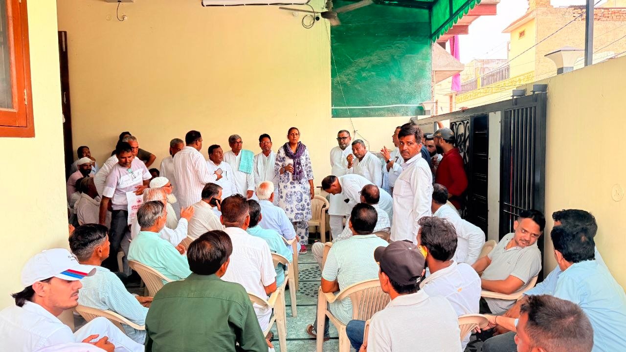 राजगढ़ नगरपालिका चुनाव: कांग्रेस ने कसी कमर, दावेदारों से हुई वन-टू-वन चर्चा! 🗳️